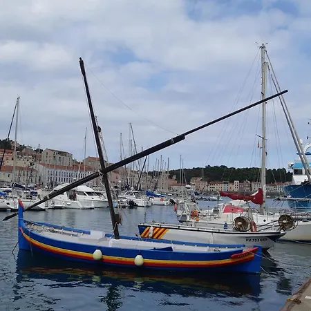 לינה וארוחת בוקר Palegry D'hotes