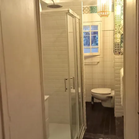 Palegry D'hotes לינה וארוחת בוקר